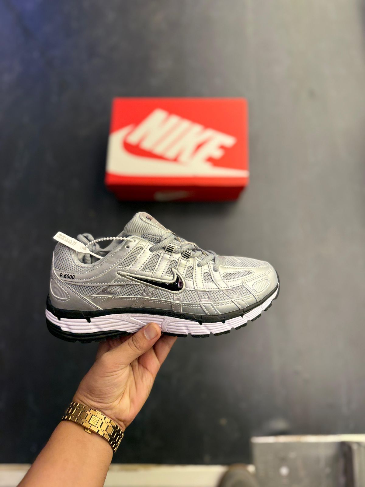 NIKE P-6000 TRAINER METALLIC BLACK TICK