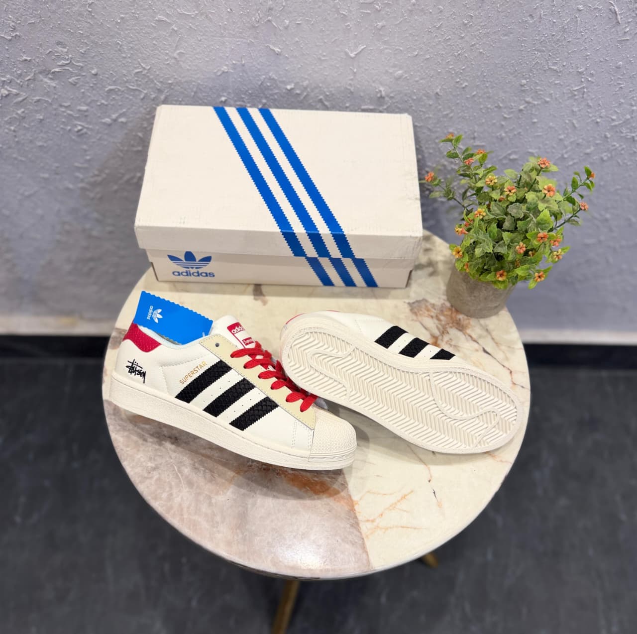ADIDAS ORIGINALS SUPERSTAR WHITE BLACK RED STUSSY X SUPREME