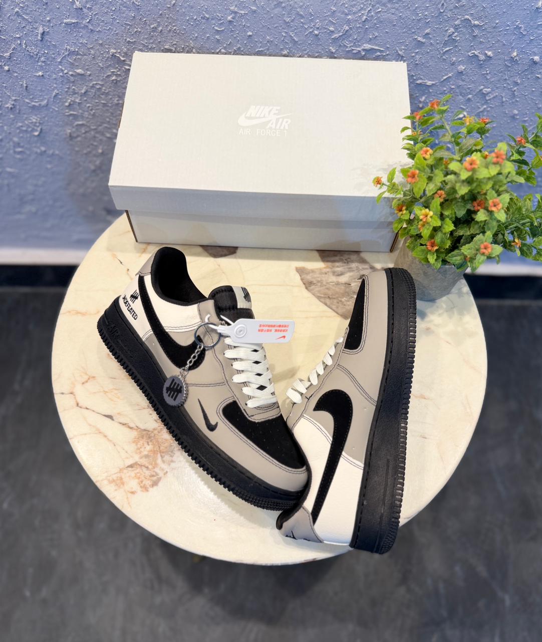 NIKE - AIRFORCE CUSTOM UNDEFEATED