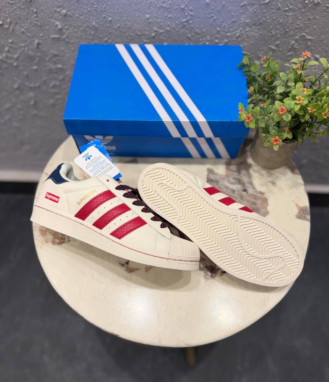 ADIDAS ORIGINALS SUPERSTAR WHITE RED SUPREME