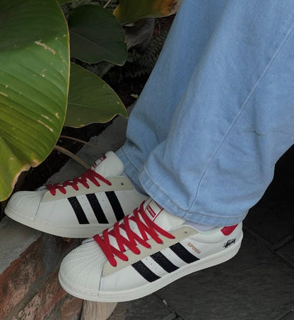 ADIDAS ORIGINALS SUPERSTAR WHITE BLACK RED STUSSY X SUPREME