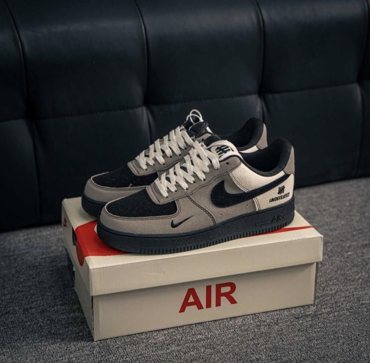 NIKE - AIRFORCE CUSTOM UNDEFEATED