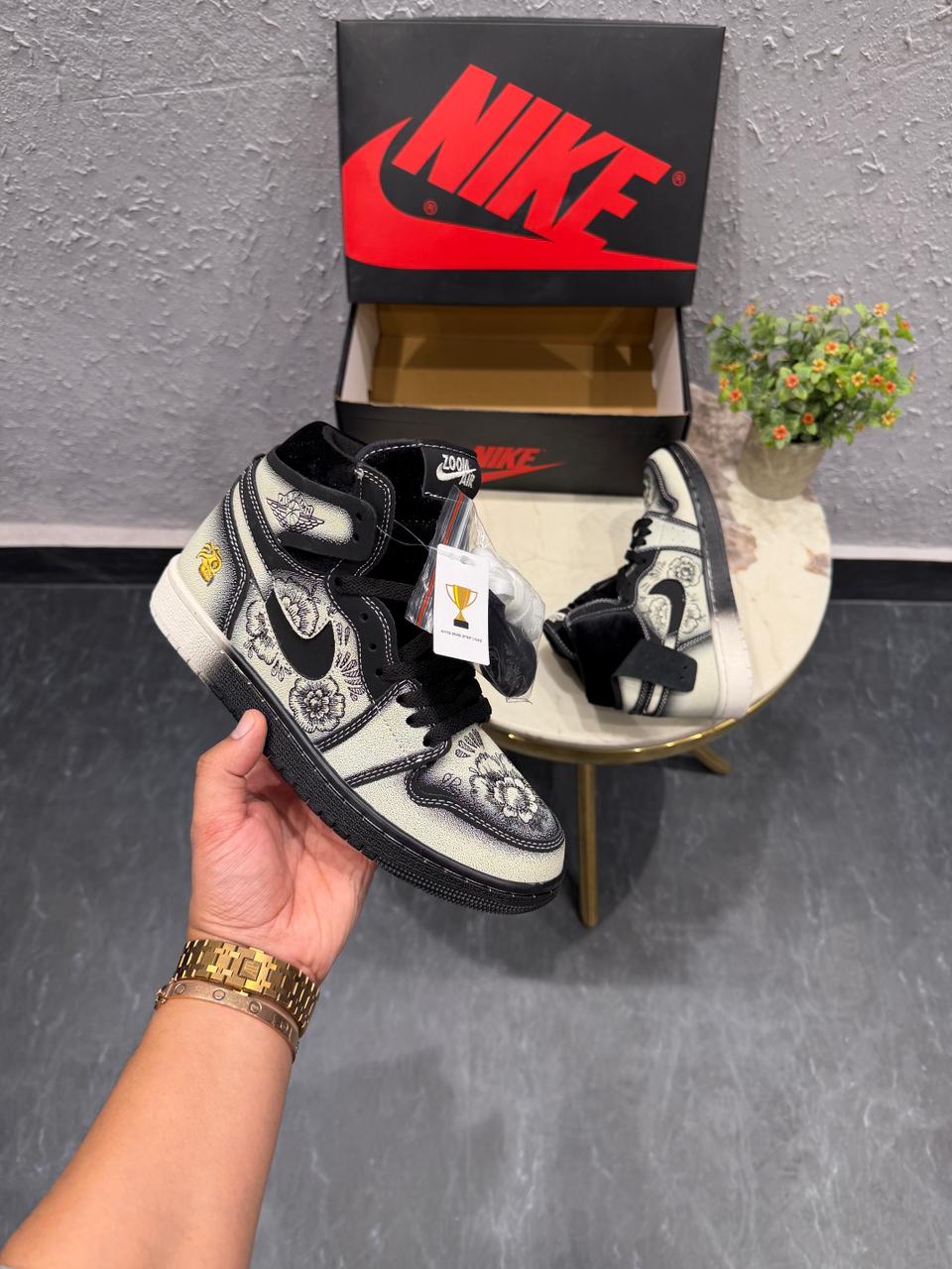 AIR JORDANS RETRO 1 MID CMFT ZOOM