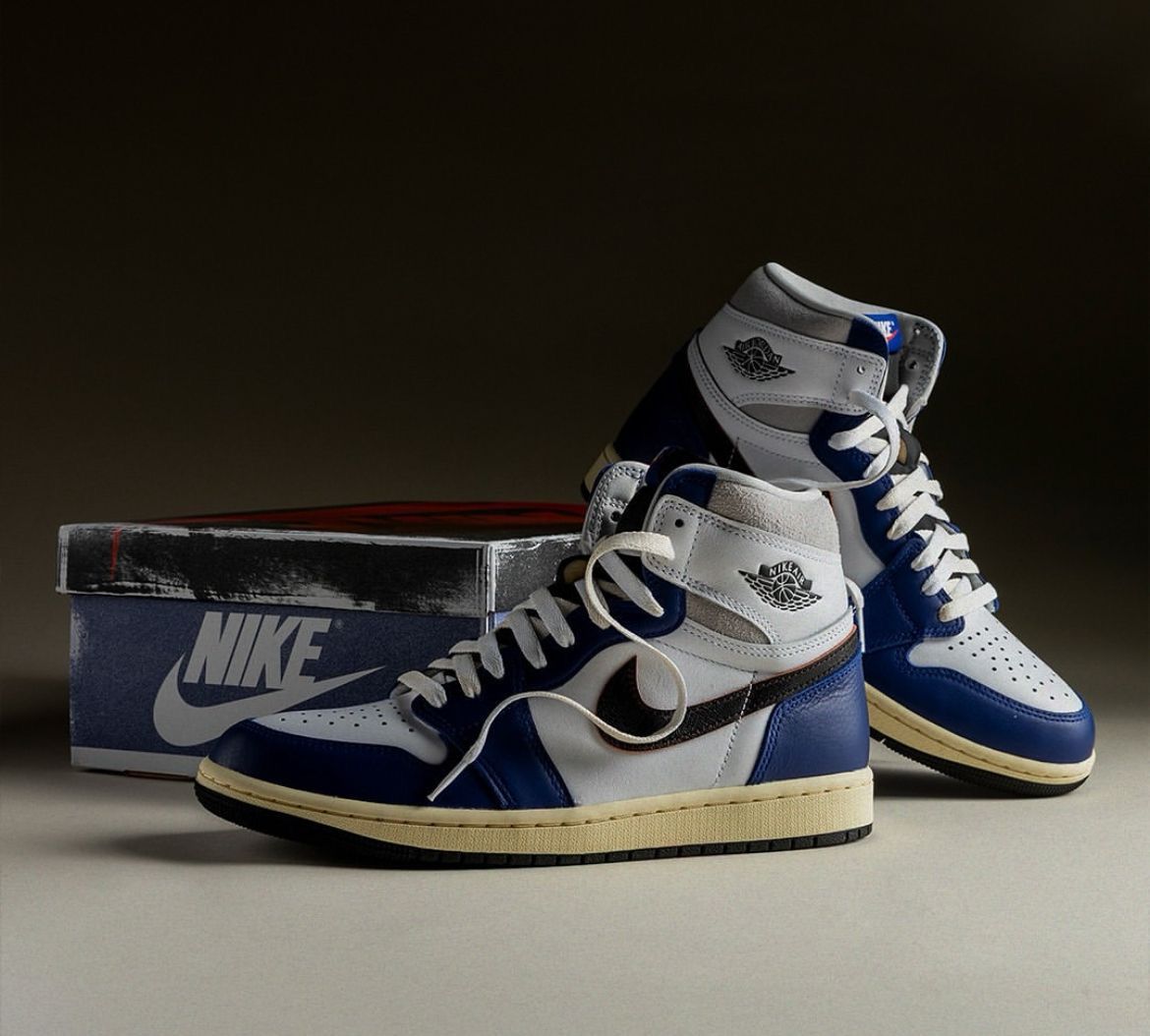 AIR JORDANS RETRO 1 MID AIR ROYAL