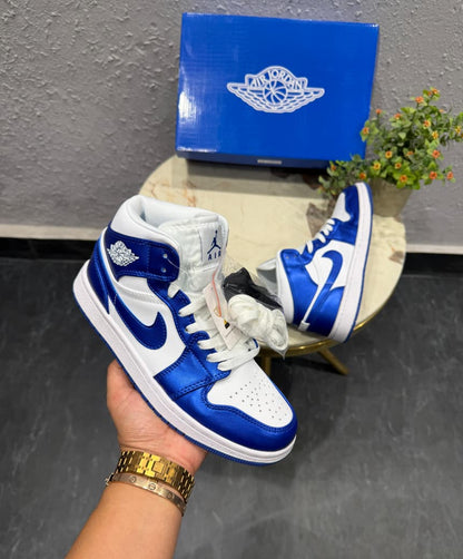 AIR JORDANS RETRO 1 ROYAL BLUE