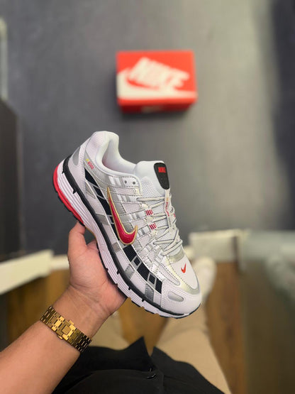 NIKE P-6000 TRAINER METALLIC RED