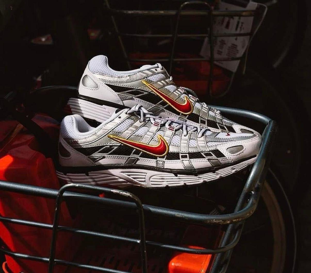 NIKE P-6000 TRAINER METALLIC RED