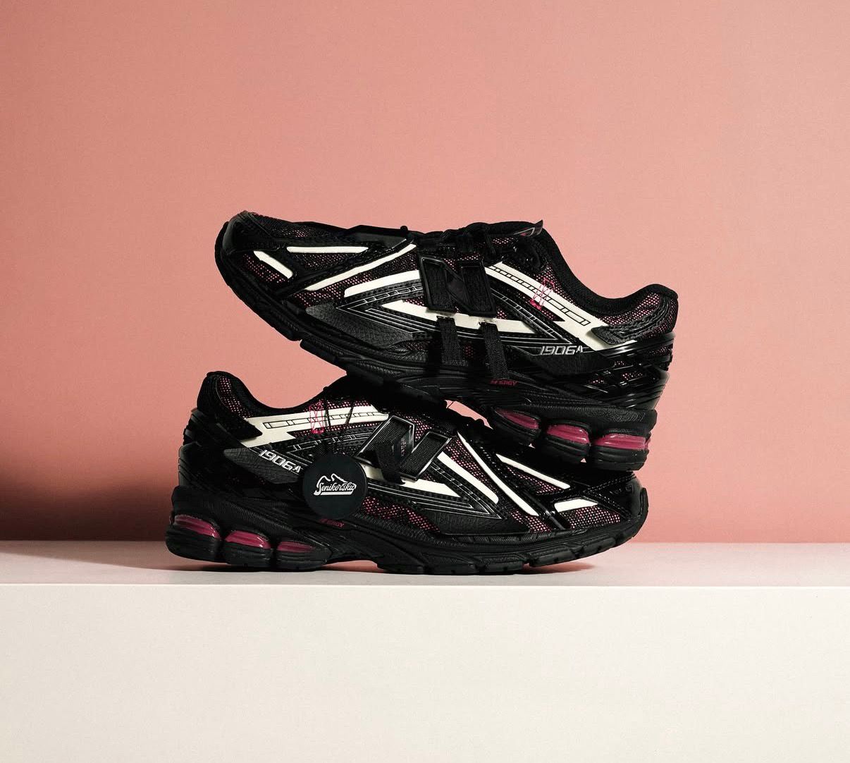NEW BALANCE - 1906 A DRAGON BERRY