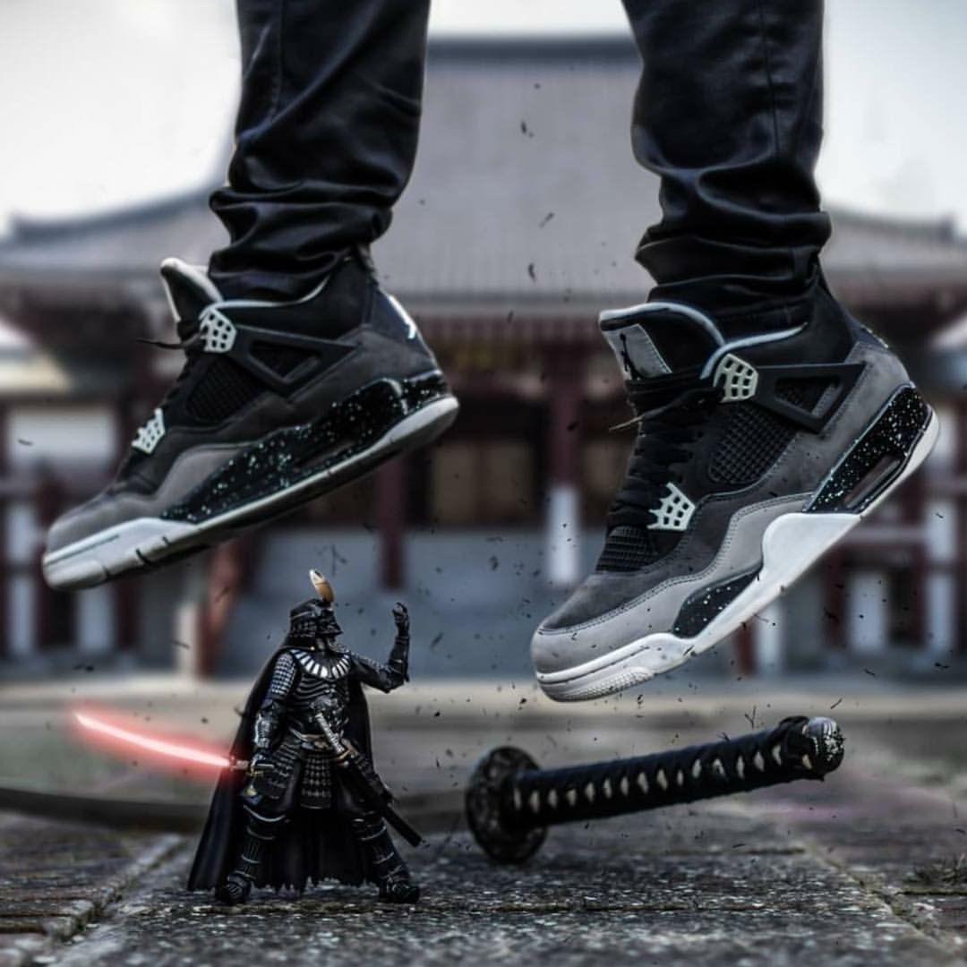 AIR JORDANS RETRO 4 FEAR PACK