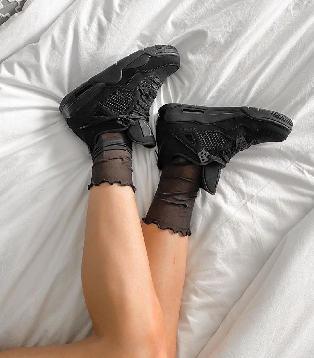 AIR JORDANS RETRO 4 BLACK CAT