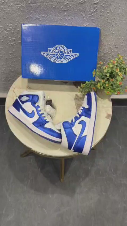 AIR JORDANS RETRO 1 ROYAL BLUE